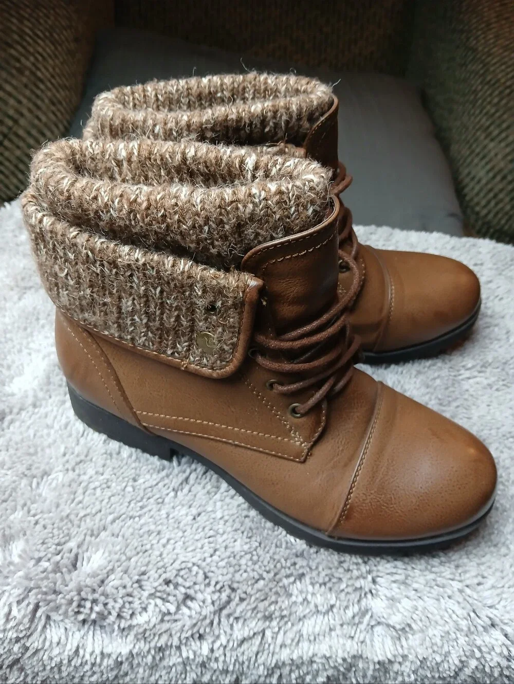 Jessica Cline Brown Cap Toe Knit Cuff Lace Up Boots 8.5